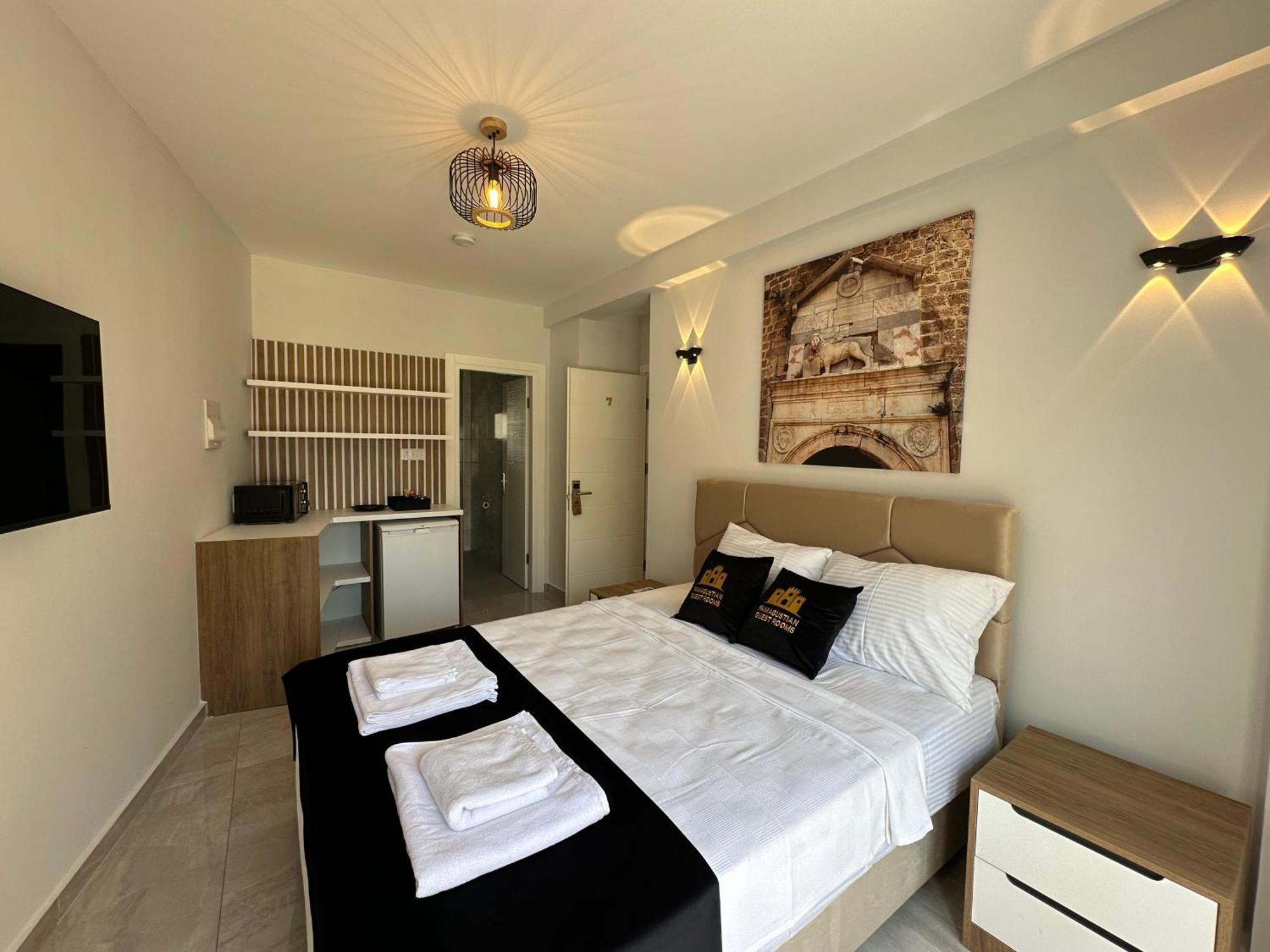 Famagustian Guest Rooms ฟามากุสต้า ภายนอก รูปภาพ